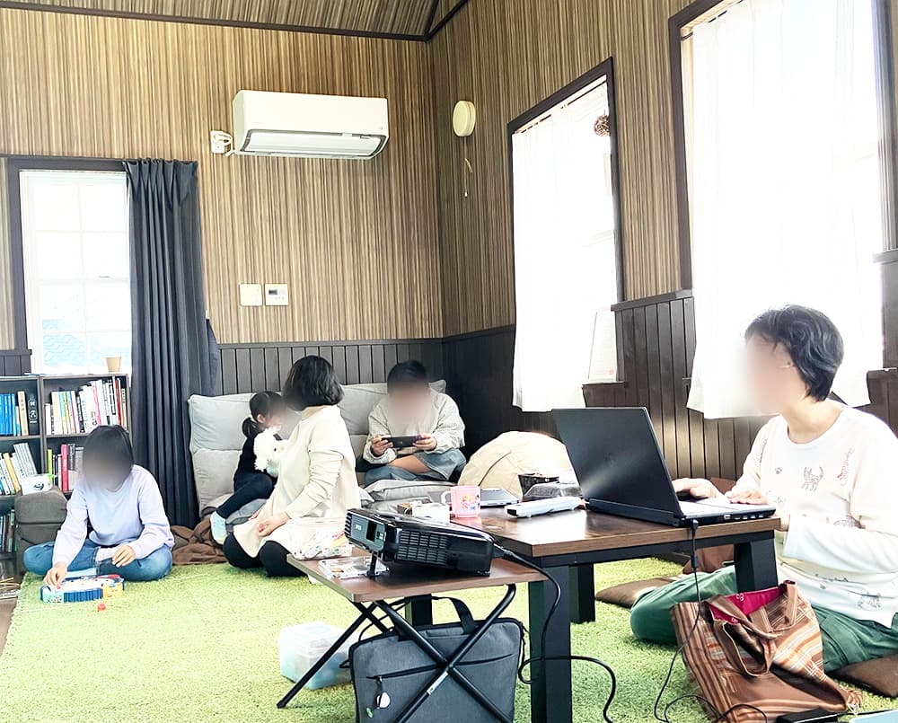 ちょっと休憩、のんびりダラダラ😇第42回CoderDojo八戸 thumbnail