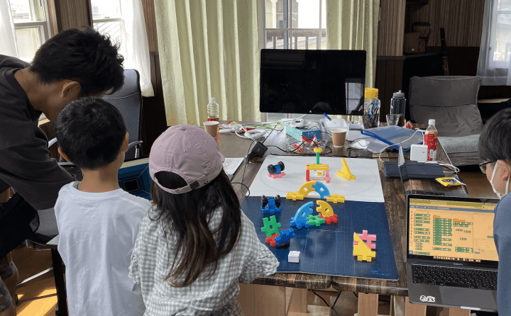 第23回 CoderDojo八戸@鮫のゲストハウス with CROSS ROAD Cafe 開催しました! thumbnail