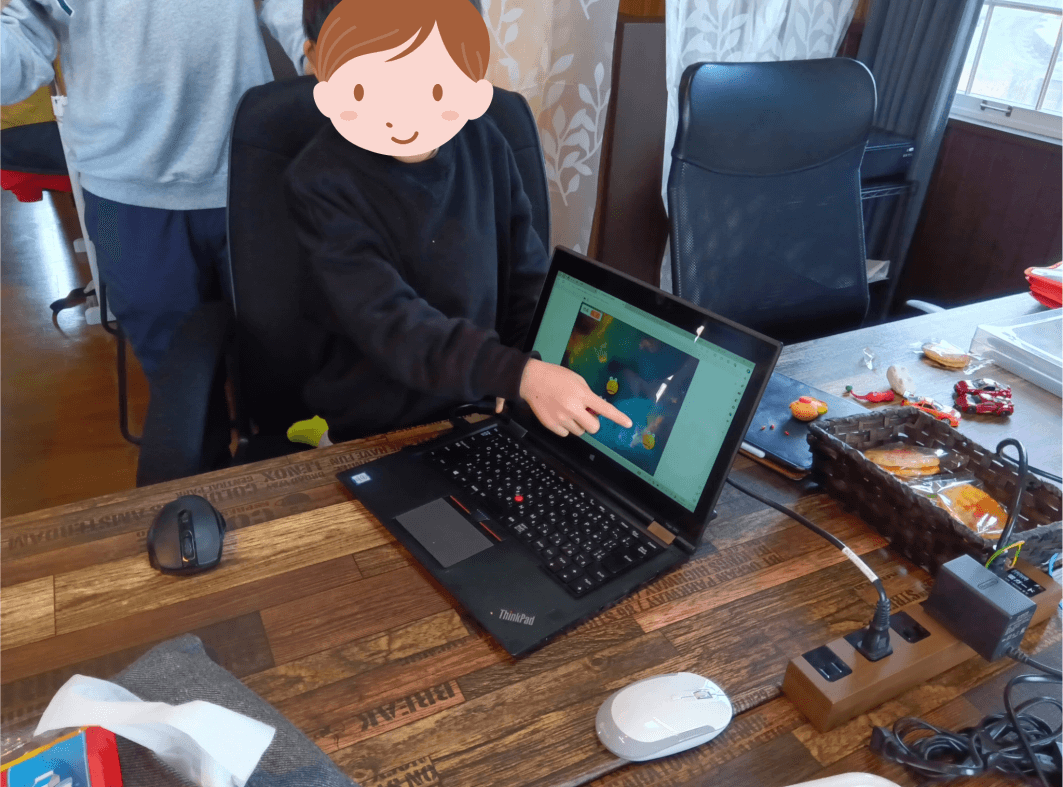 大盛況!第28回 CoderDojo八戸@鮫のゲストハウス with CROSS ROAD Cafe 開催しました! thumbnail